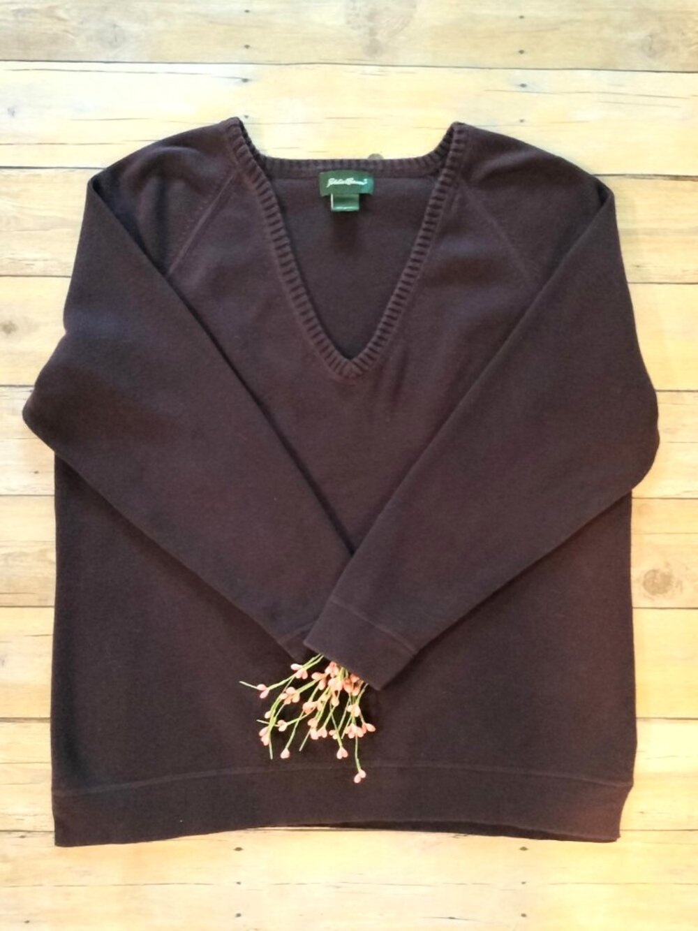 Eddie Bauer Purple V-Neck Pullover Sweater L Raglan Long Sleeves Cotton